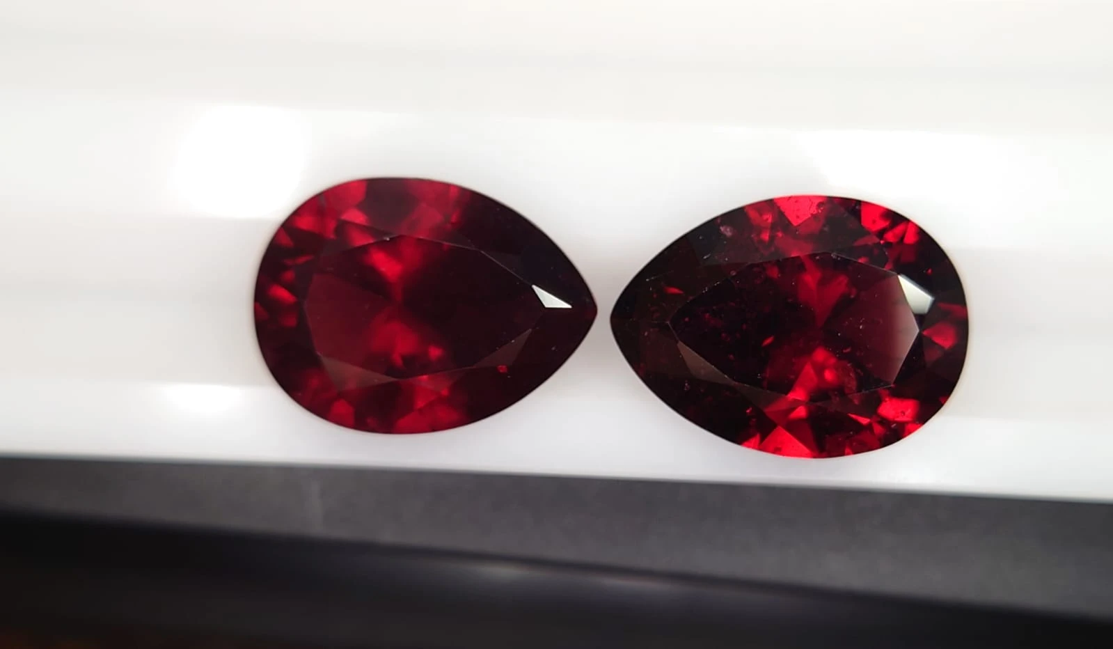 12.63ct Natural Malaya Garnet Earring Pair Pear cut from Tanzania — view 4